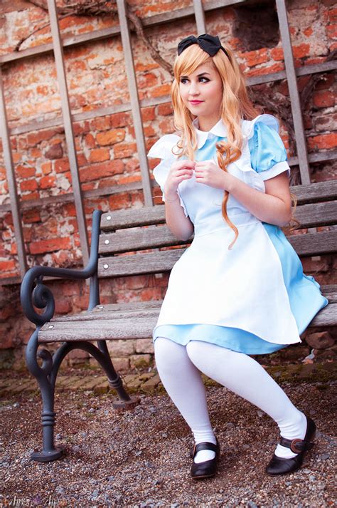 alice cosplay